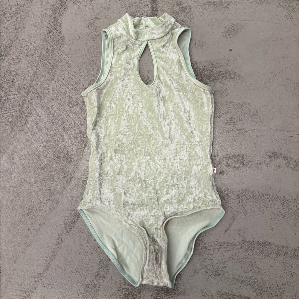 YUMIKO Elise V-Pistachio/T-Pistachio - L